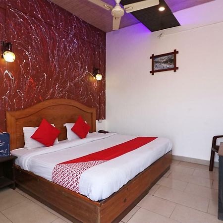 Oyo 45961 Hotel Swarn Bhumi บิลาสปูร์ ภายนอก รูปภาพ